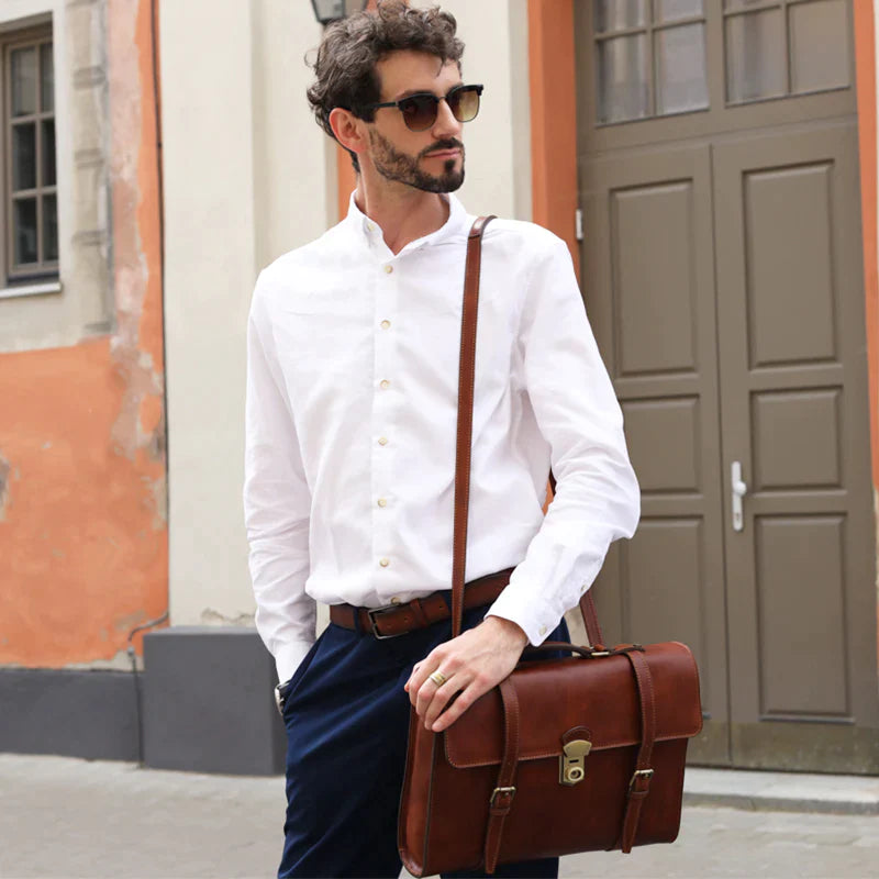 Vielseitige Lederaktentasche mit Riemen – Konvertierbar zum Rucksack  - The Glass Menagerie - alaabouch.de